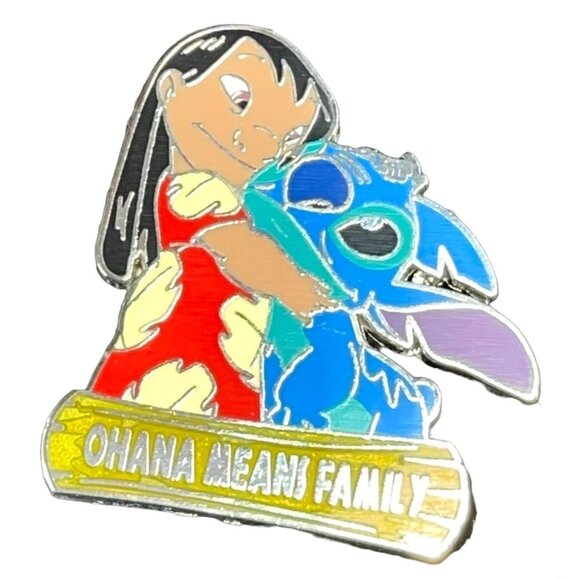 Disney Lilo Stitch Trading Pin Ohana Family Hug Badge Lapel Pin Brooch Jewelry - Picture 1 of 5